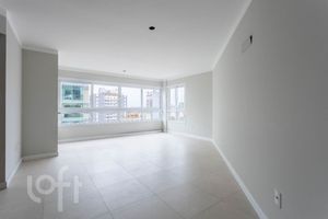 Image 32 - 916397