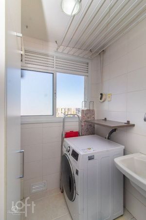 Image 7 - 916402