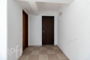 Image 19 - 916406