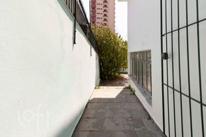 Image 28 - 916406