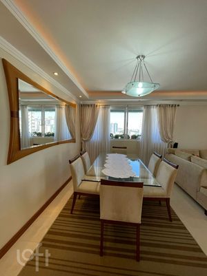 Image 13 - 916411
