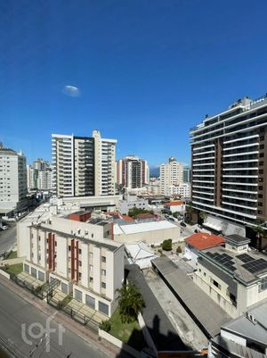 Image 6 - 916411