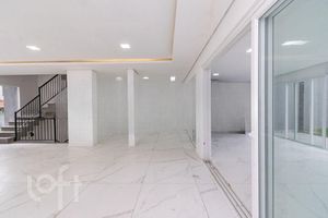Image 7 - 916423