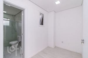 Image 32 - 916423