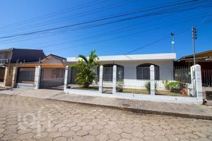 Image 34 - 916425