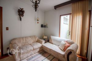 Image 7 - 916425