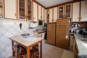 Image 21 - 916425