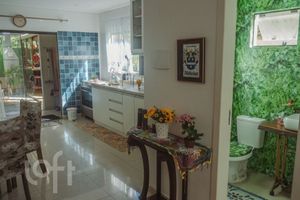 Image 7 - 916432