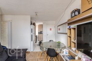 Image 1 - 916435