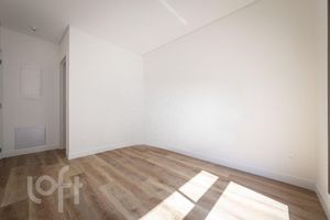 Image 4 - 916438
