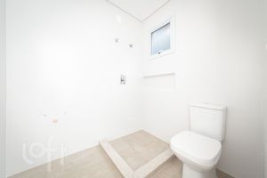 Image 20 - 916439