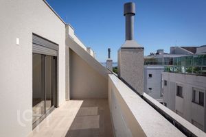 Image 12 - 916439