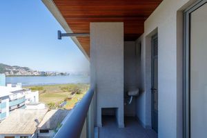 Image 1 - 916446