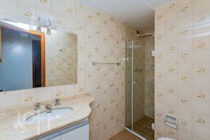 Image 7 - 916458
