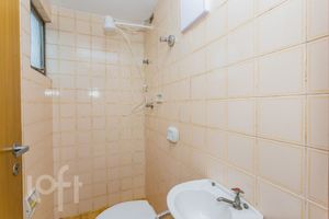 Image 38 - 916458