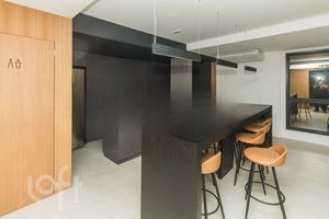 Image 20 - 916459