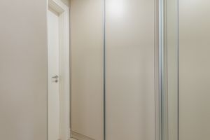 Image 11 - 916471