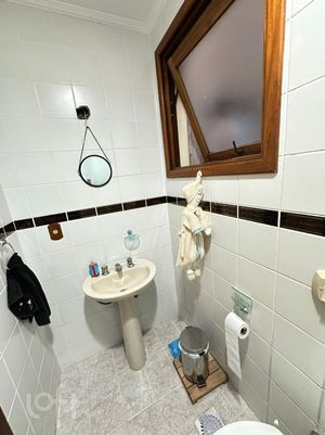 Image 19 - 916473
