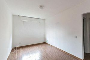 Image 1 - 916476