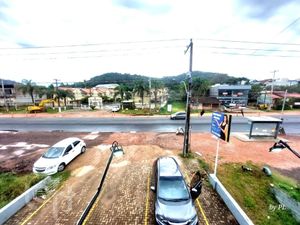 Image 1 - 916481