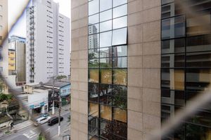 Image 11 - 916487