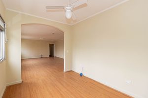 Image 4 - 916487