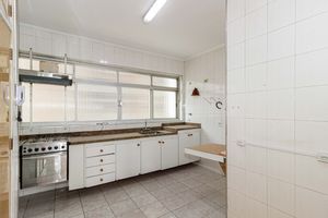 Image 28 - 916487