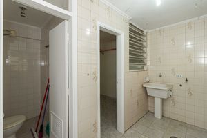 Image 32 - 916487