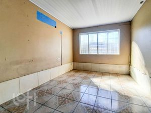 Image 19 - 916490