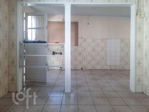 Image 8 - 916490