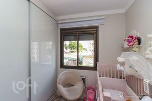 Image 7 - 916491