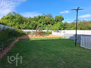 Image 10 - 916492