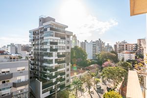 Image 17 - 916496
