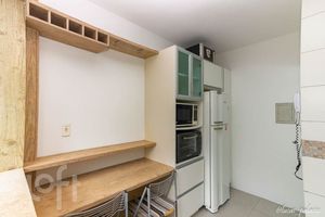 Image 6 - 916498