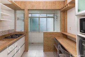 Image 4 - 916498