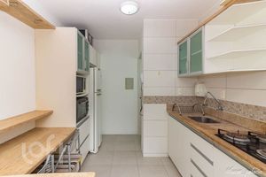 Image 14 - 916498