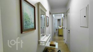 Image 17 - 916500