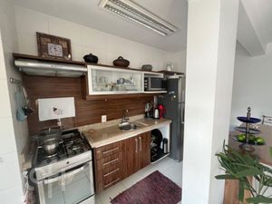 Image 5 - 916504