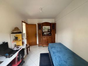 Image 15 - 916504