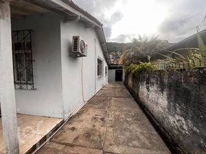 Image 17 - 916505