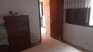 Image 1 - 916512