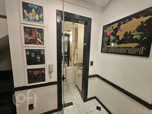 Image 15 - 916515