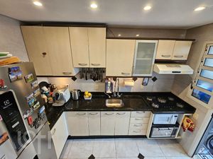 Image 7 - 916515