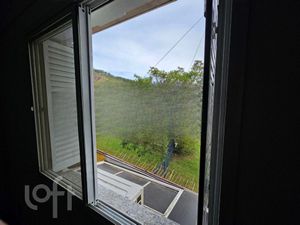 Image 25 - 916515