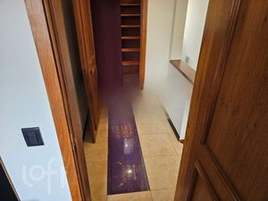 Image 18 - 916515