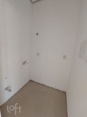 Image 27 - 916520