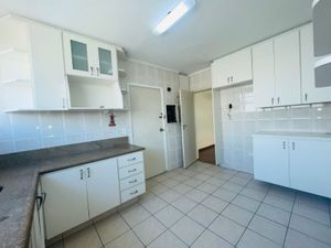 Image 3 - 916526