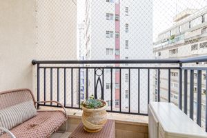 Image 8 - 916538