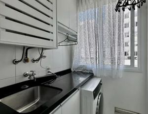 Image 13 - 916542