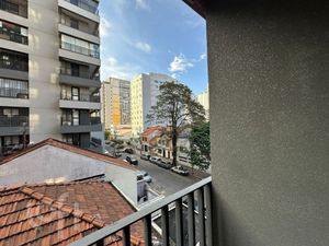 Image 6 - 916555